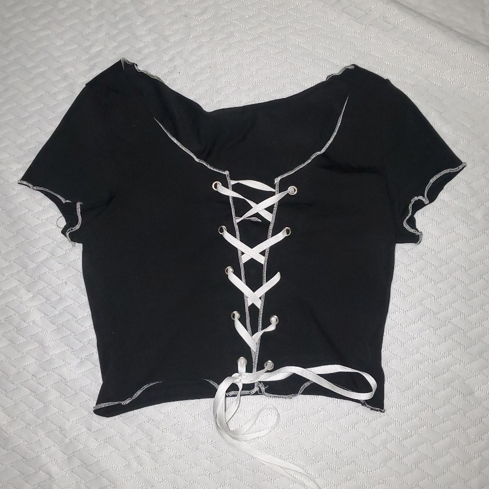 Crop top, black with white lace, y2k, cute, trendy, xs